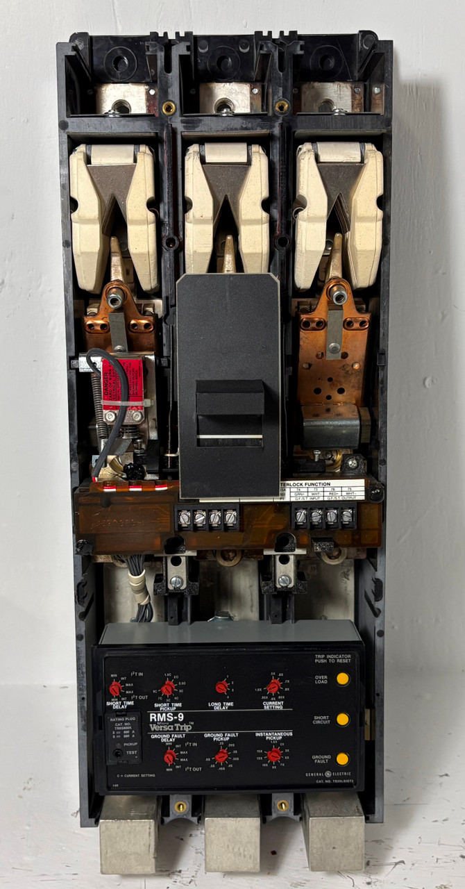 GE TKH8S 800A Hi-Break LSIG Circuit Breaker w/ 800 Amp Plug 3P General Electric (EM5468-1)