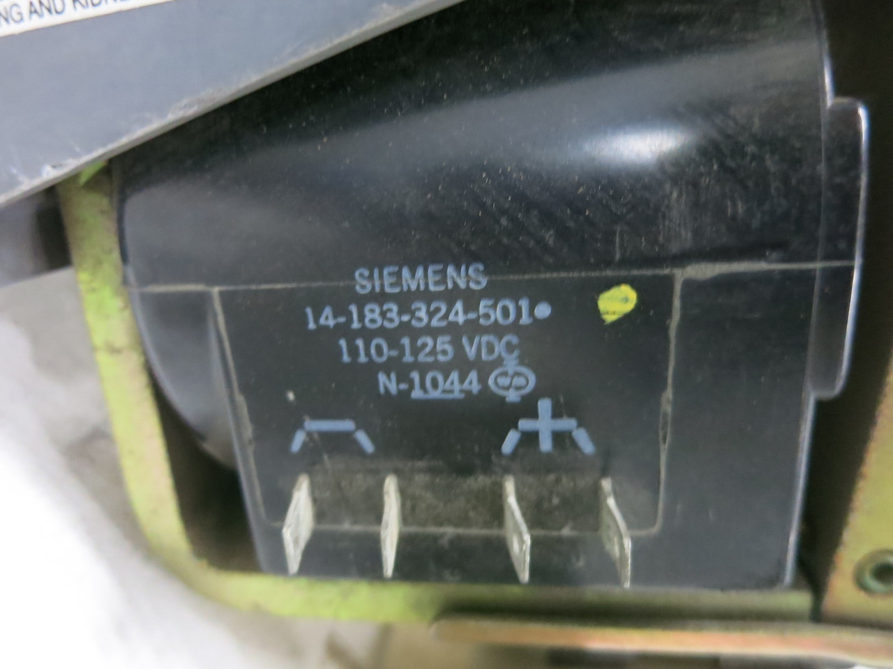 Siemens 14-193-100-583 DC Contactor 125 VDC Coil 14-183-324-501 Type 700 1000A (DW7179-1)