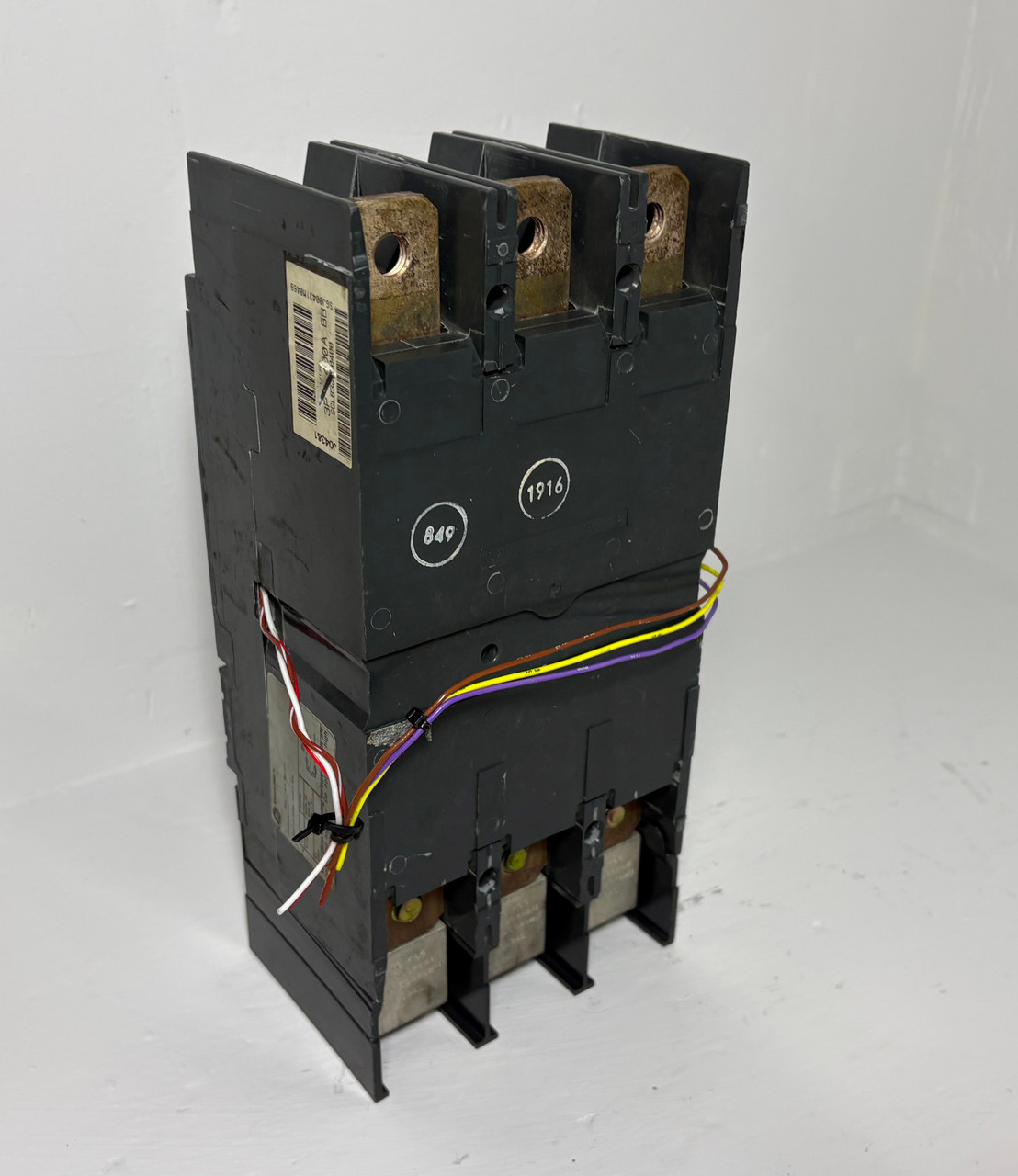 GE SGLB34BB0400 400A Spectra Circuit Breaker w/ 350 Amp Plug & Aux 3P bad label (EM5491-1)