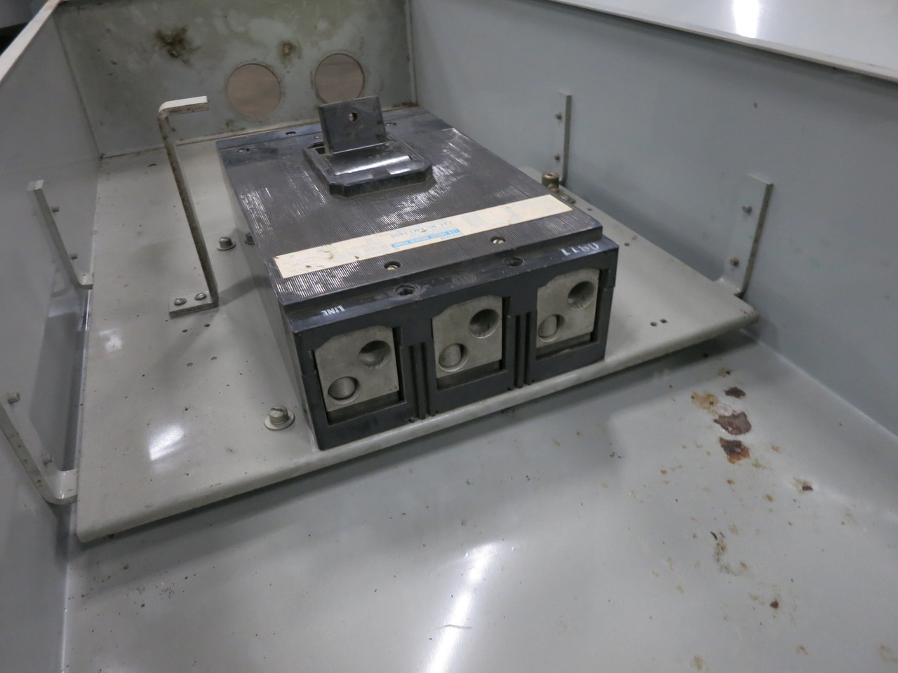 ITE KM-12 600A Circuit Breaker Enclosure w/ KM3-F800 600 Amp Type 12 Gould (DW7202-1)
