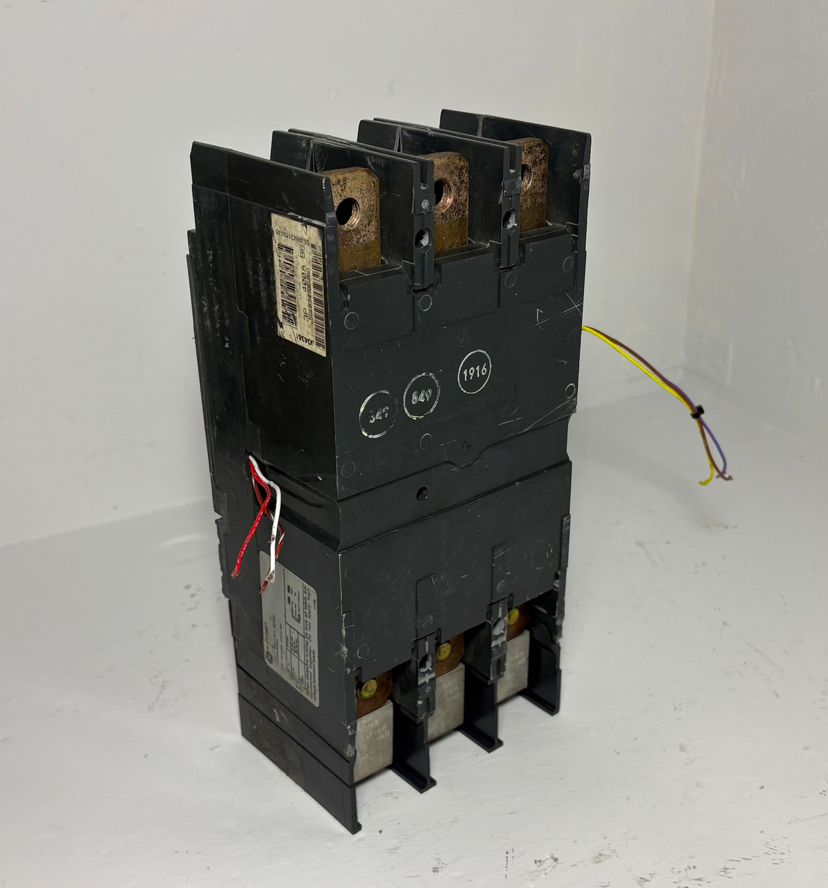 GE SGLB34BB0400 400A Spectra Circuit Breaker 350 Amp Plug & Aux General Electric (EM5492-2)