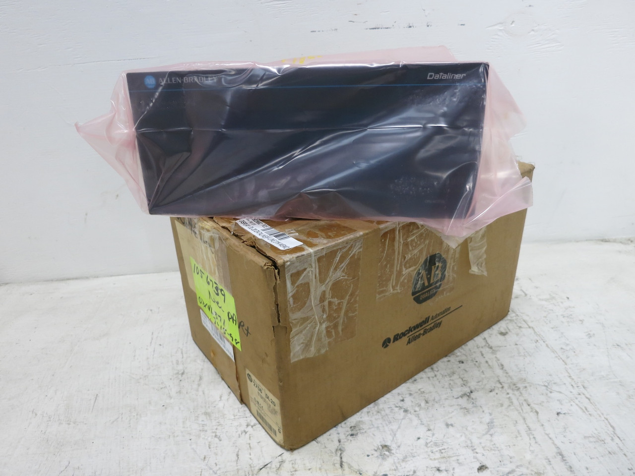 Image of NEW Allen Bradley 2706-B43J31 Ser G Rev C DL20 Dataliner Message Display