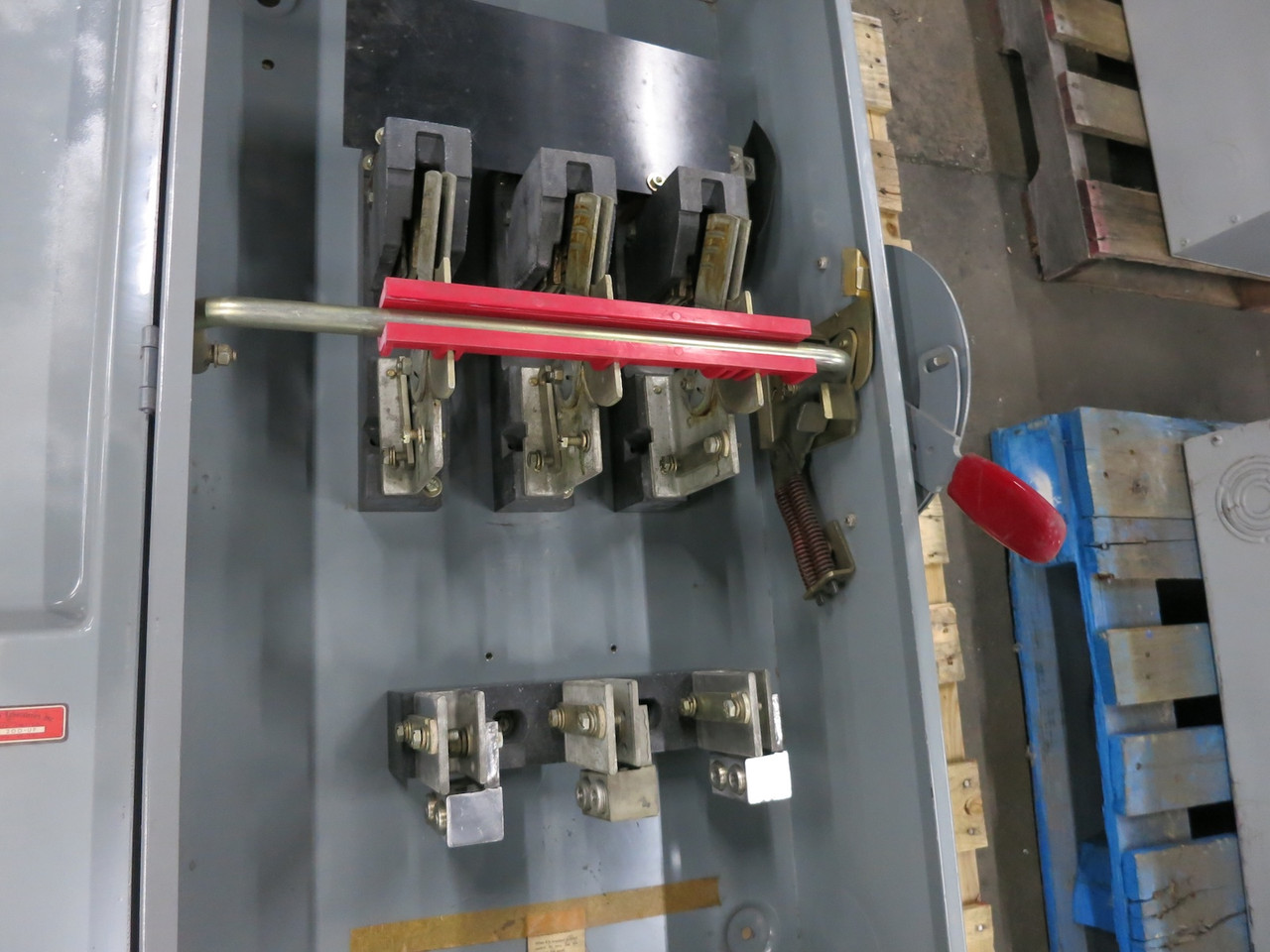 Westinghouse HF-426N 600A 240V Fusible Safety Switch Disconnect 800 Amp HF426 (DW7224-1)