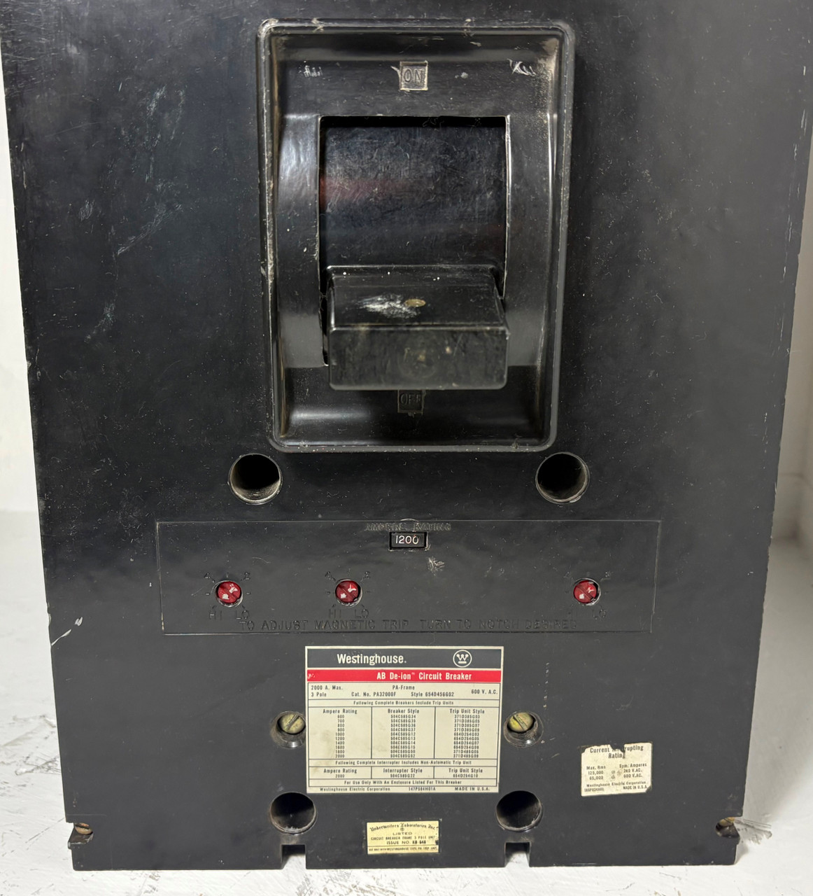 Westinghouse PA32000F 2000A Circuit Breaker w/ 1200 Amp Trip PA Frame PA31200 (EM5501-1)