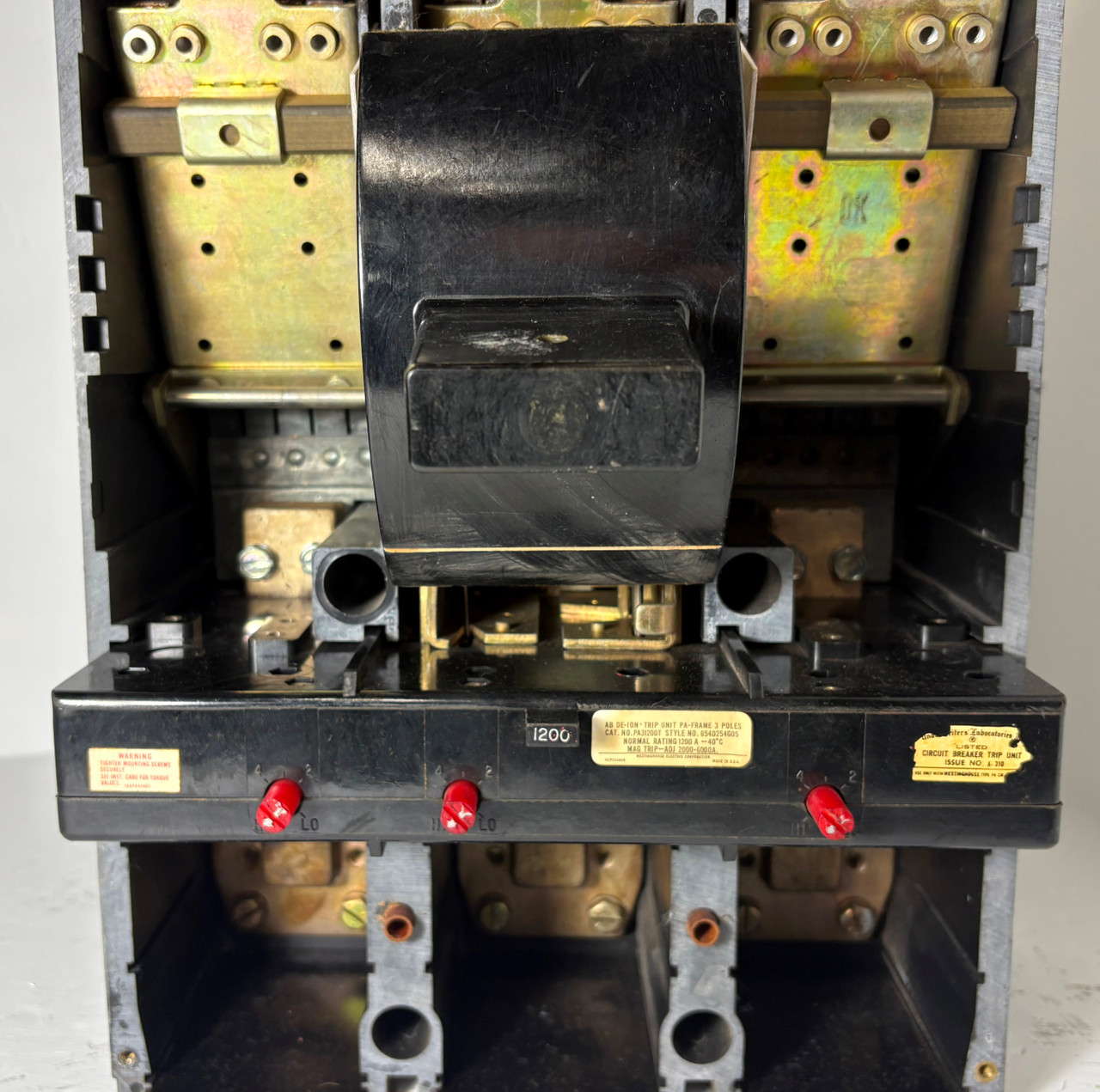 Westinghouse PA32000F 2000A Circuit Breaker w/ 1200 Amp Trip PA Frame PA31200 (EM5501-1)