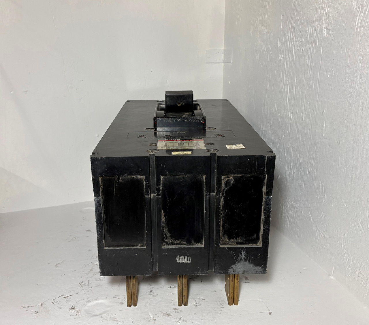 Westinghouse PA32000F 2000A Circuit Breaker w/ 1200 Amp Trip PA Frame PA31200 (EM5501-1)