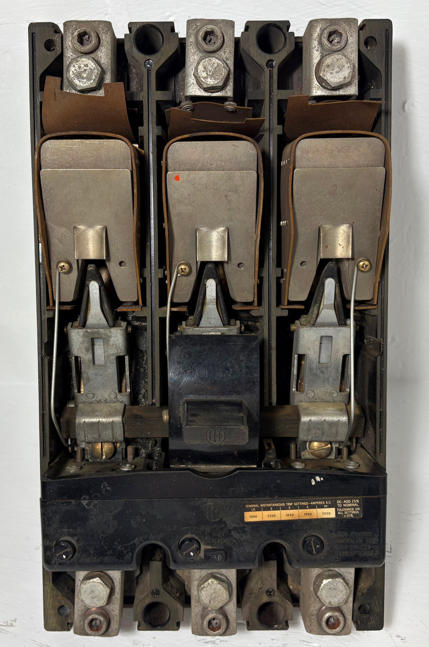 ITE Gould ET6135 400A Circuit Breaker w/ 250 Amp Trip Type ET KL Frame I-T-E 3P (EM5511-1)