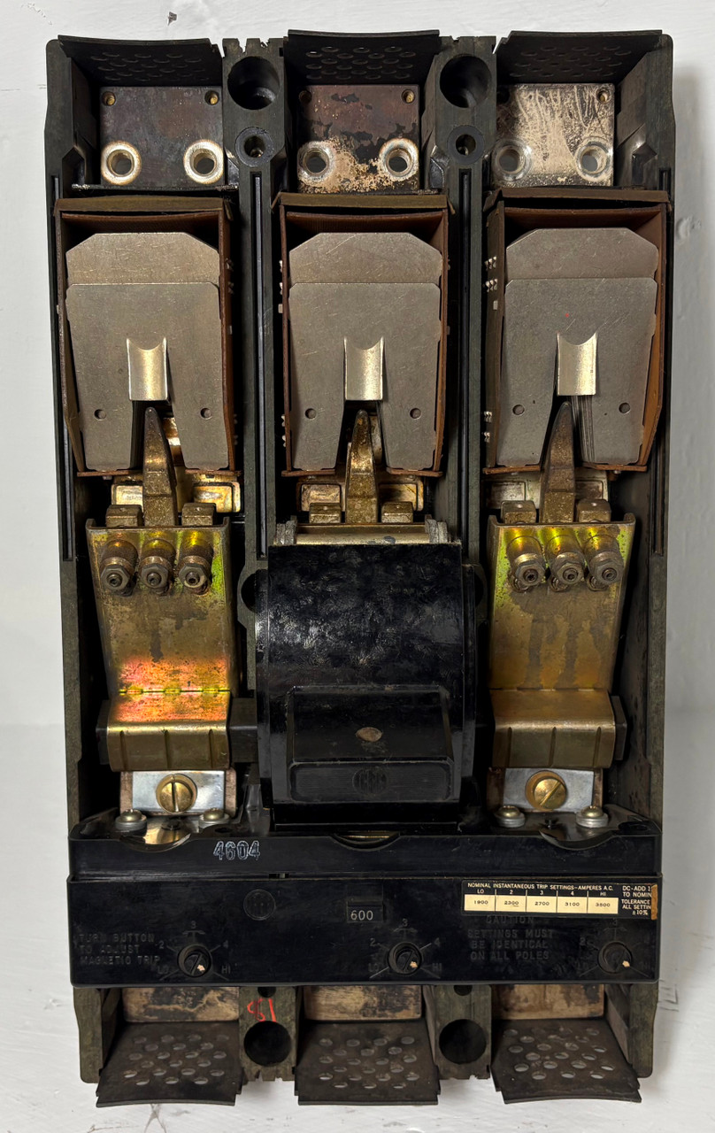 ITE Gould ET9691 800A Circuit Breaker w/ 600 Amp Trip Type ET KM Frame I-T-E 3P (EM5512-3)