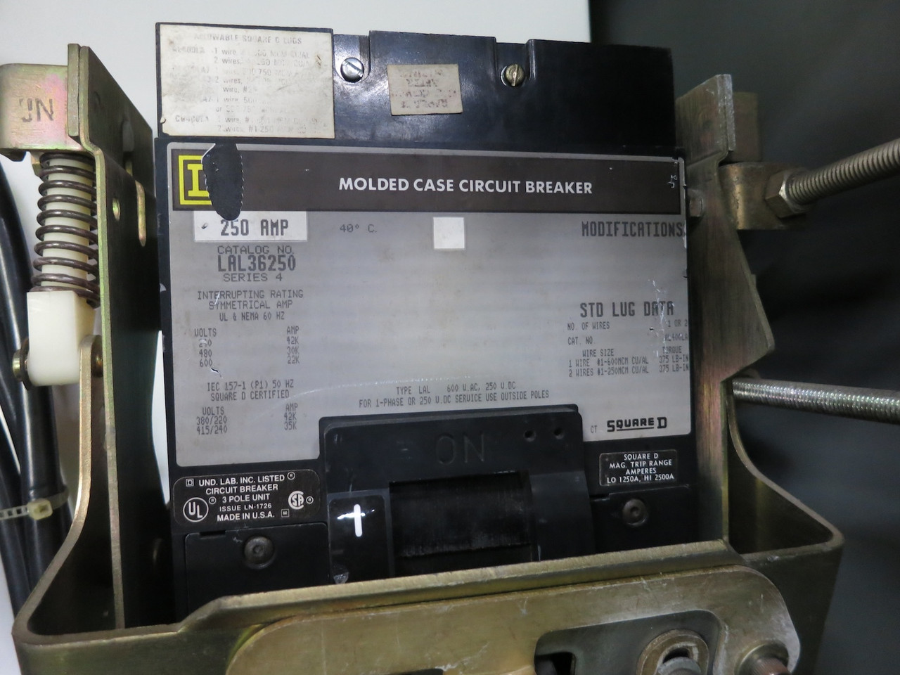 Square D Size 5 Reduced Voltage Motor Soft Starter 200 HP Autotransformer 250A (DW7251-1)