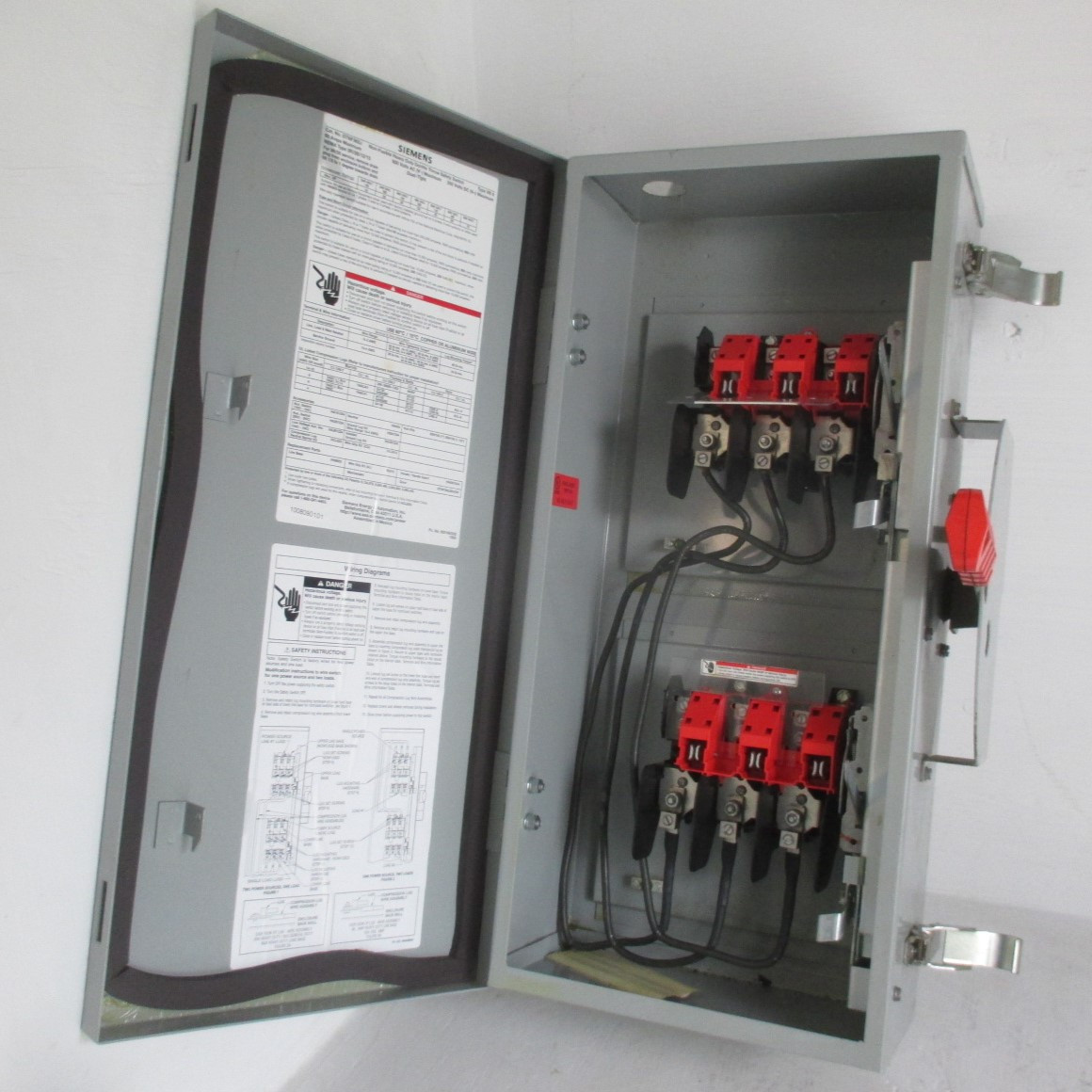 Siemens DTNF362J 60A 600V Non-Fusible Double Throw Heavy Duty 3R Safety Switch (AH0572-1)