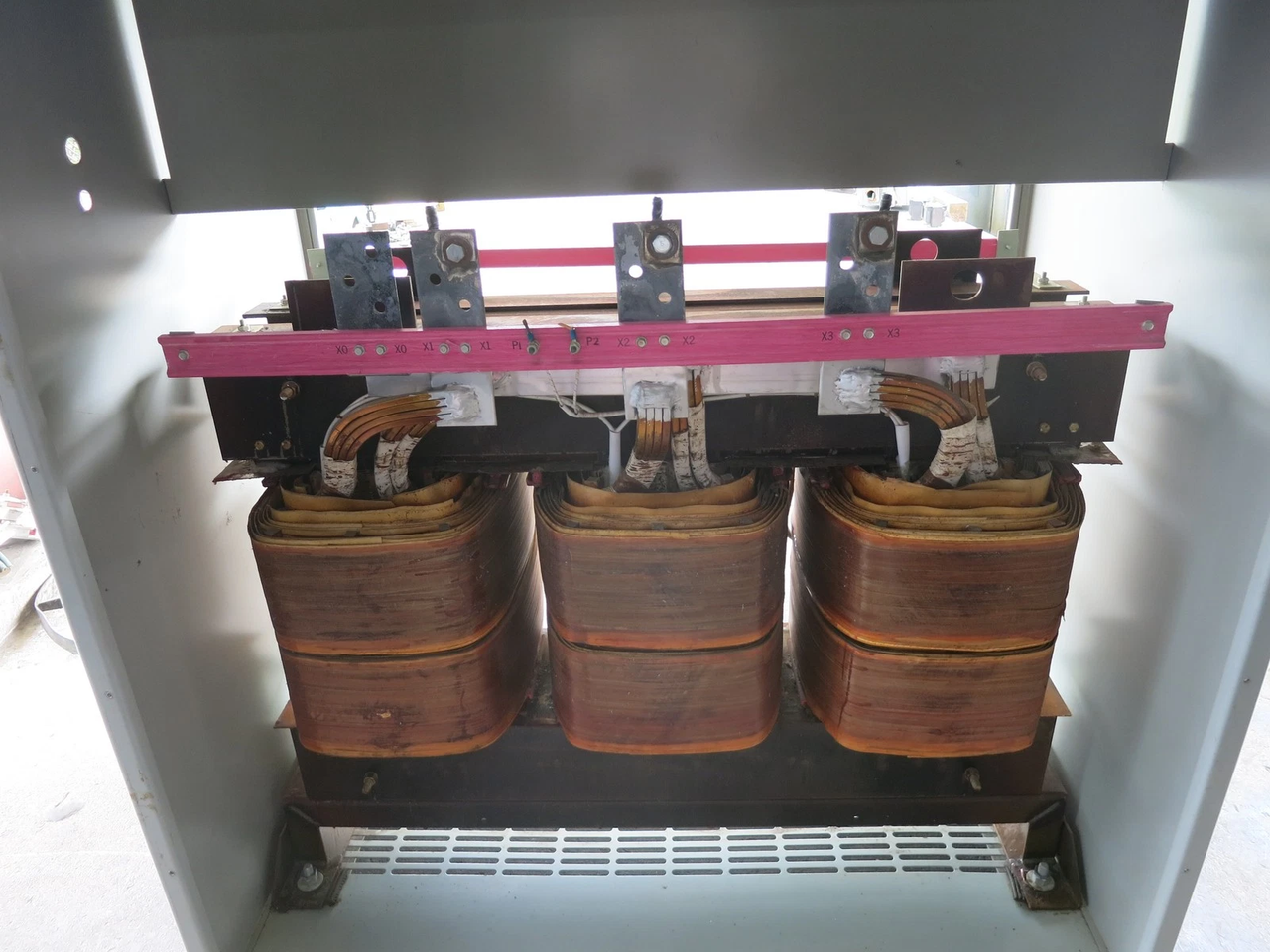 GE 450 kVA 2300 Delta to 460Y/266 V 3PH Transformer 9T25B5839G89 2300V 460 V (DW7284-1)