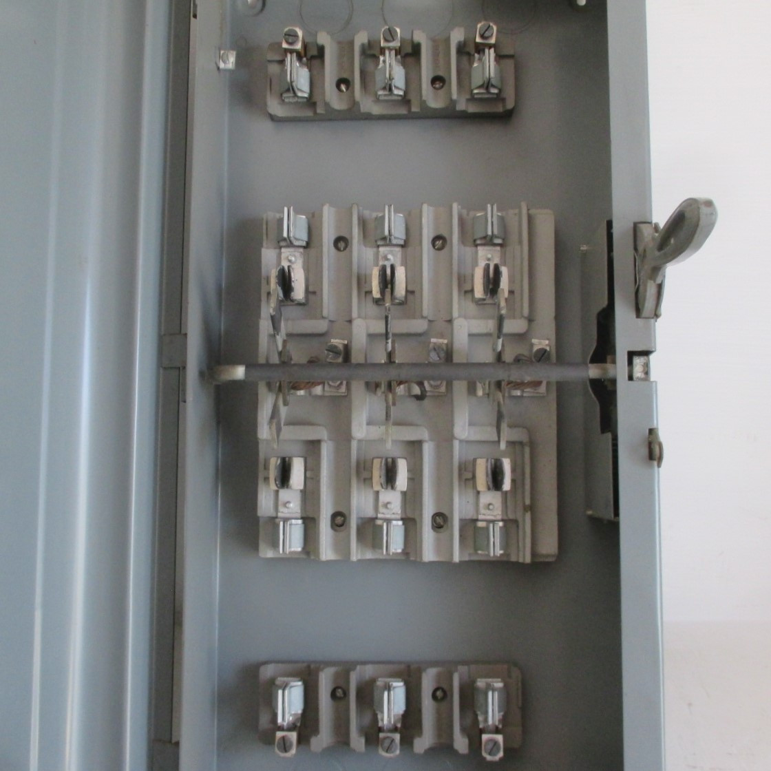 Cutler Hammer 4162H**3 100A Manual Transfer Double Throw Safety Switch 240V DT (AH0587-2)