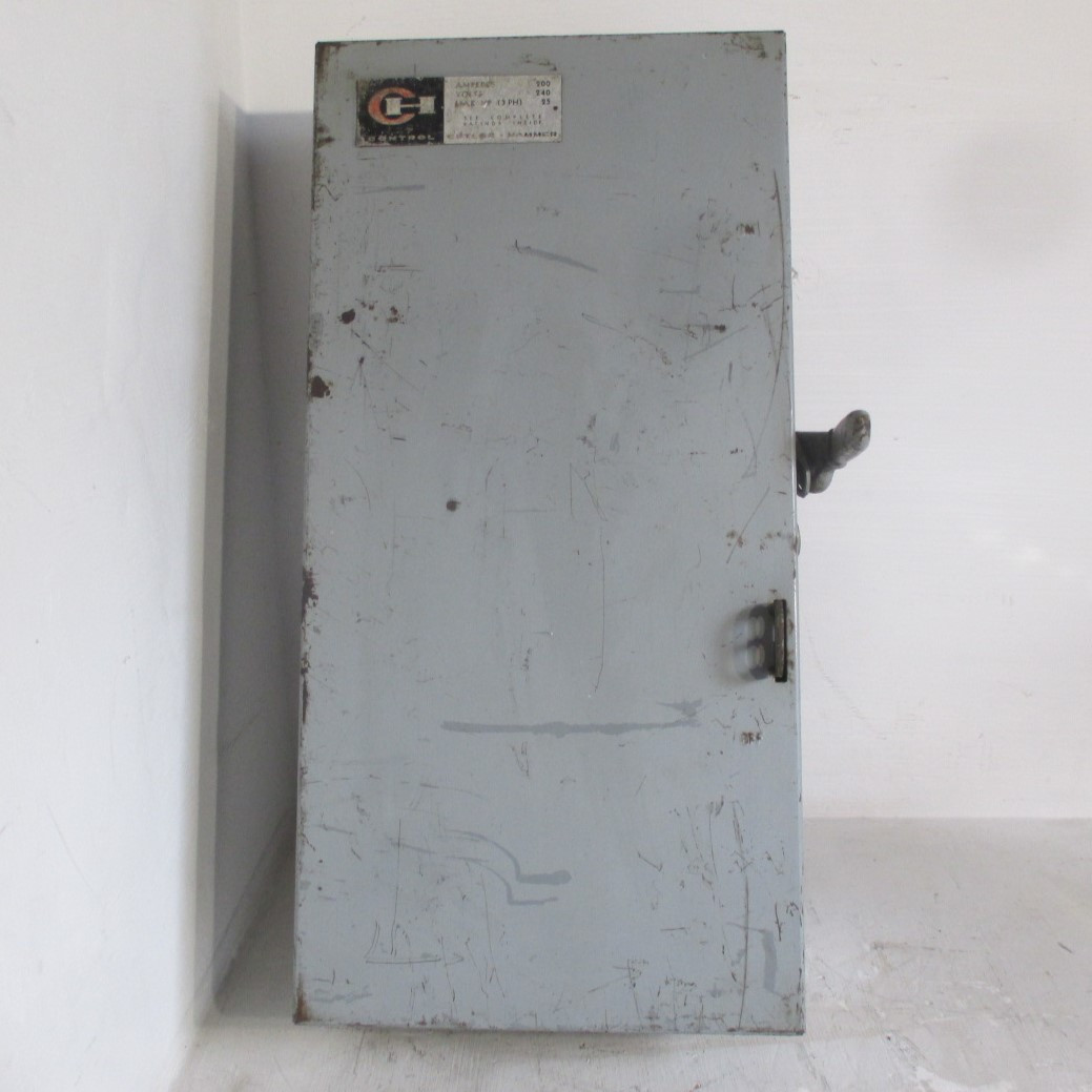 Cutler Hammer 4143H304 200A 240V 3P Fusible 3PH Safety Disconnect Switch 200 Amp (AH0592-1)
