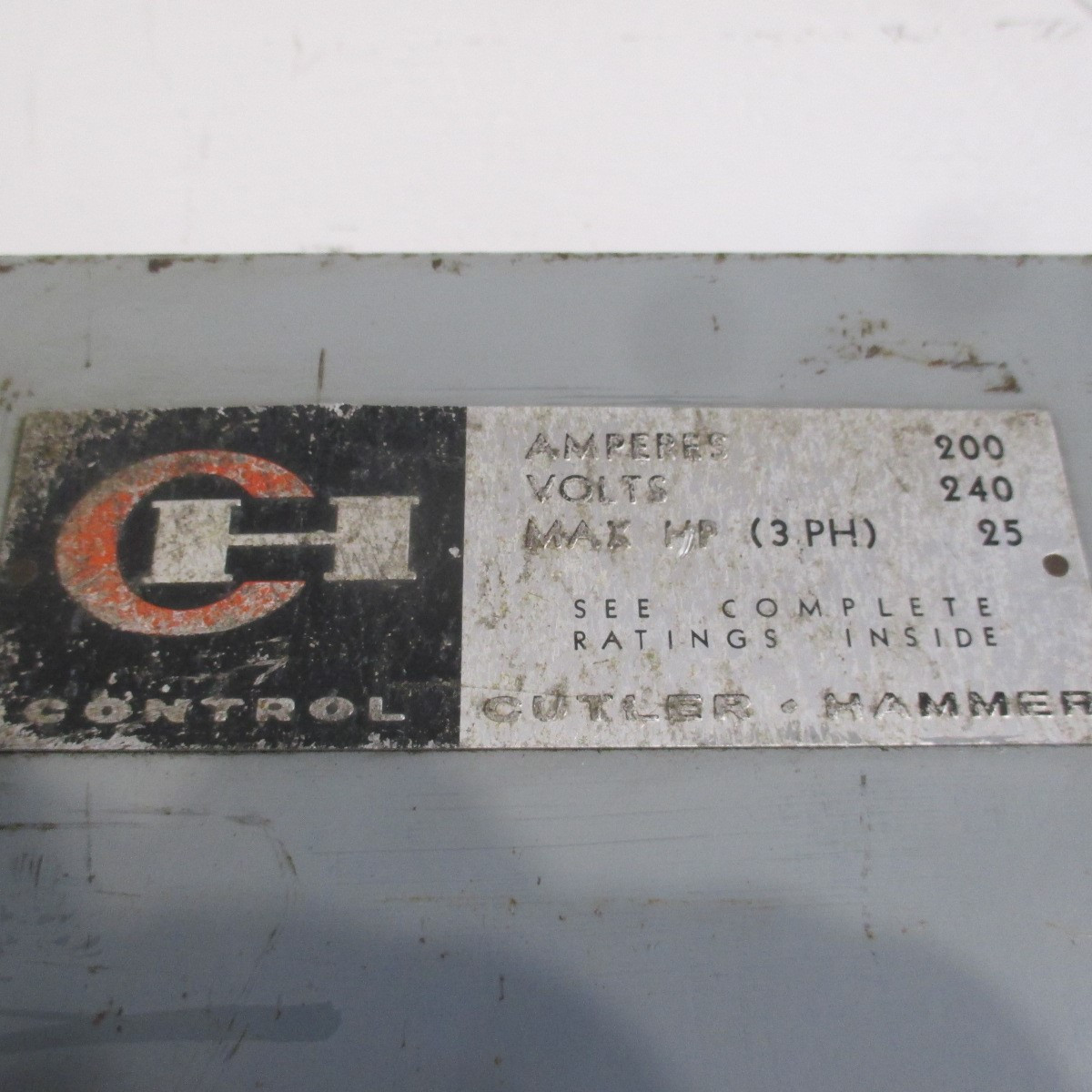 Cutler Hammer 4143H304 200A 240V 3P Fusible 3PH Safety Disconnect Switch 200 Amp (AH0592-1)