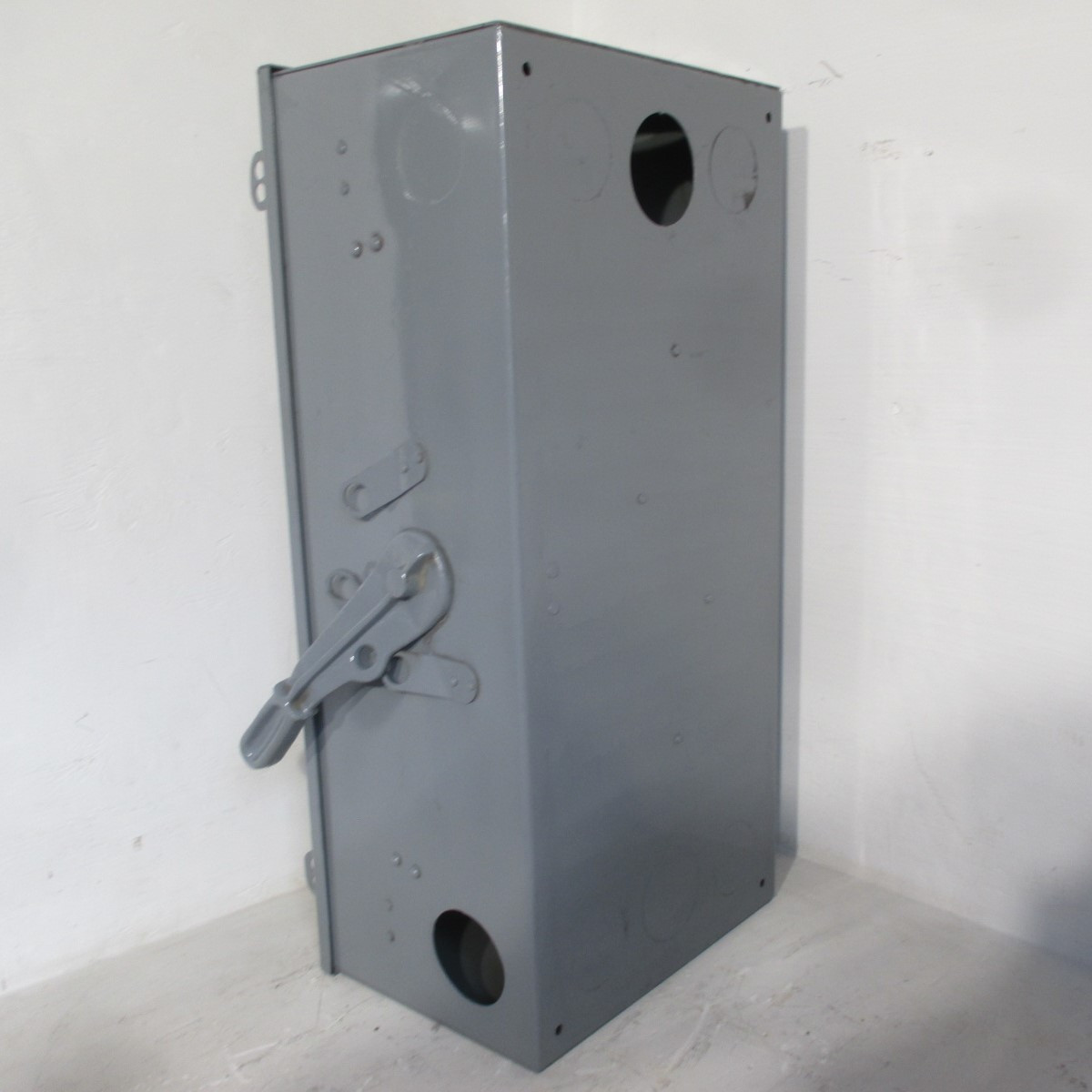 Cutler Hammer 4121H5 400A 240V 2P Non-Fusible Double Throw Transfer Switch 1PH (AH0591-1)