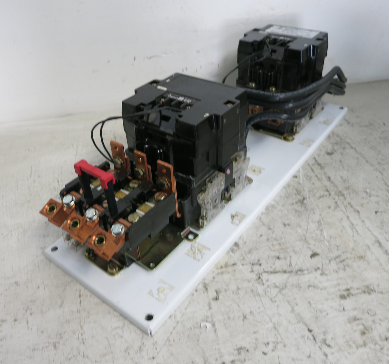 Square D 8736SF01SY59 Size 4 Reversing Motor Starter 120V Coil 8736 SFO1 100 HP (DW7299-2)