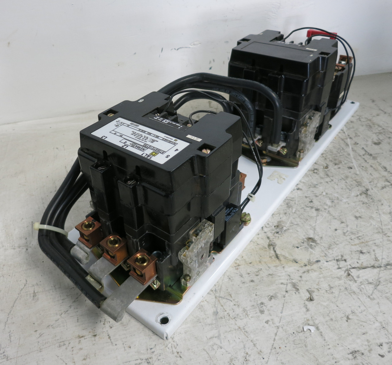 Square D 8736SF01SY59 Size 4 Reversing Motor Starter 120V Coil 8736 SFO1 100 HP (DW7299-2)