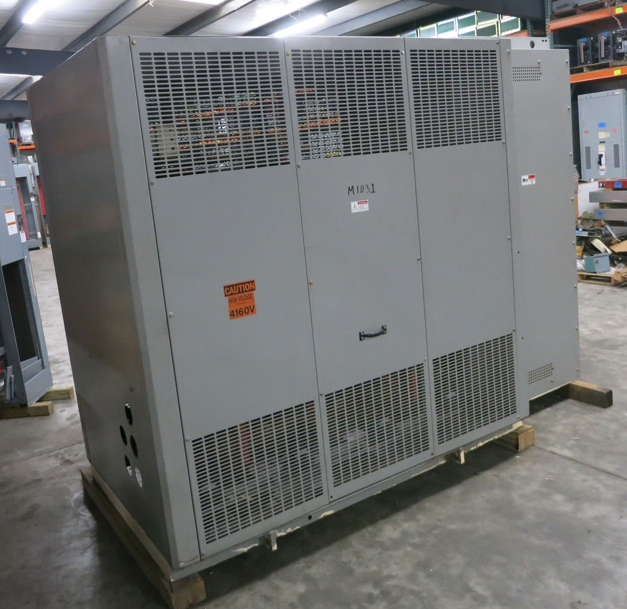 FPT 2500/3333 kVA 4160 Delta to 480 Delta V 3PH Transformer w/ Load Break Switch (DW7300-1)