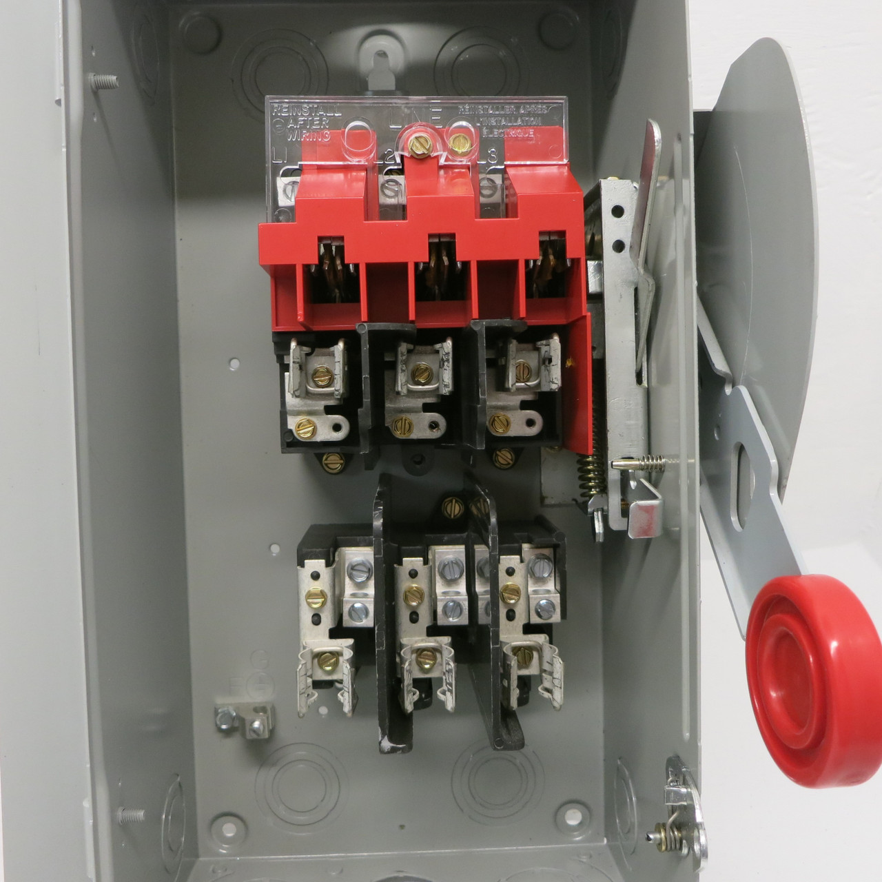 Eaton DH361FGK 30A 600V Fusible Heavy Duty Safety Switch Disconnect 30 Amp CH (AH0603-32)