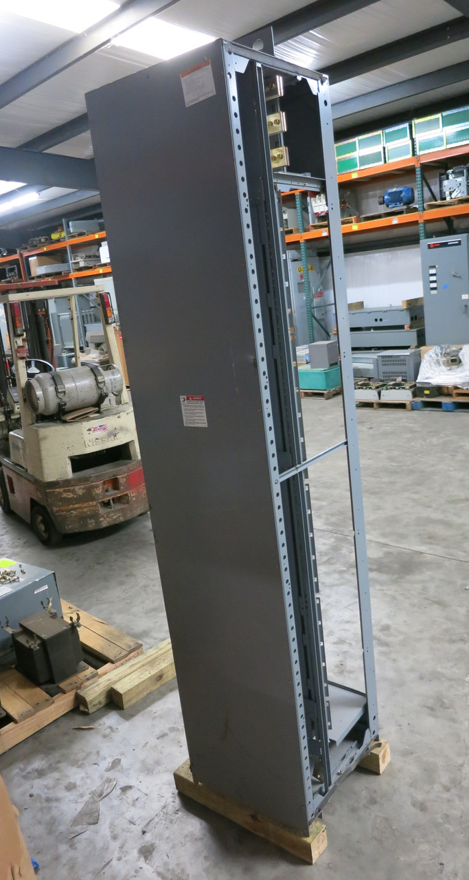 Square D Model 6 600/300 Amp MCC Motor Control Center 1x Section 480V 600A 300A (DW7326-1)