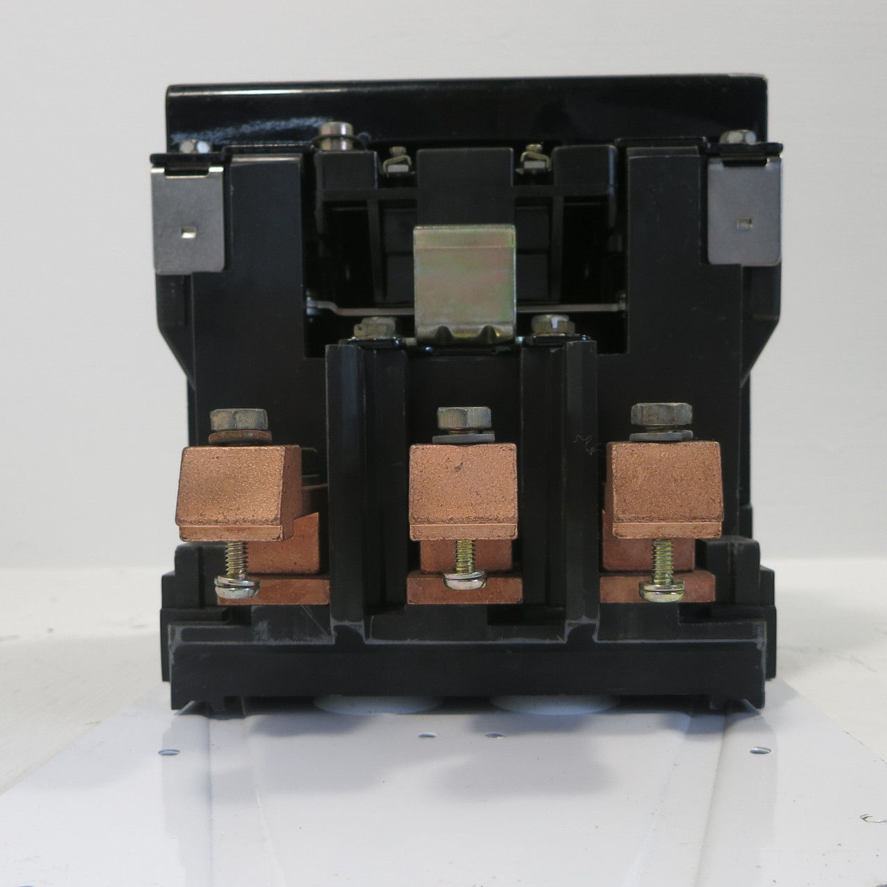 Square D 8536 SGO 1 Size 5 Motor Contactor 480V Coil 200HP 600V 8536SG01 Ser A (AH0611-1)