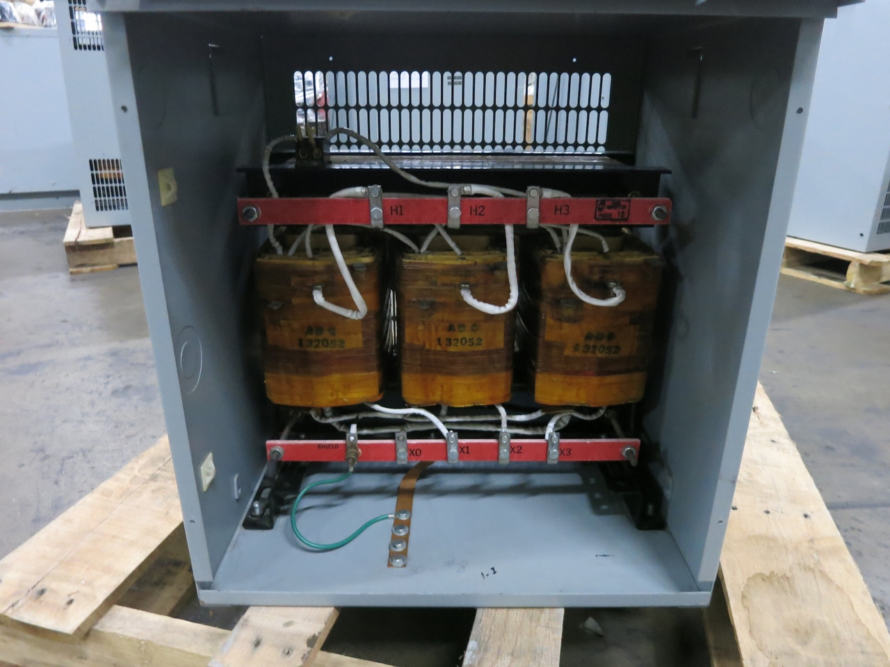 Hammond 34 kVA 460 Delta to 460Y/265 V 3PH Isolation Transformer 132052 460V (DW7331-1)