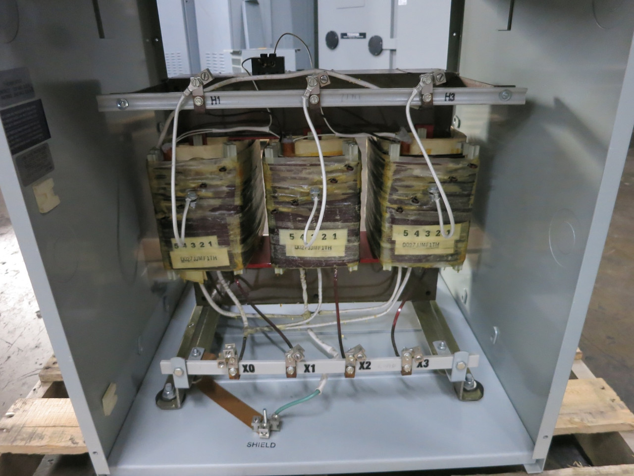 Hammond 27 kVA 460 Delta - 460Y/266 V 3PH Isolation Transformer D027JJMF1TH 460V (DW7332-2)