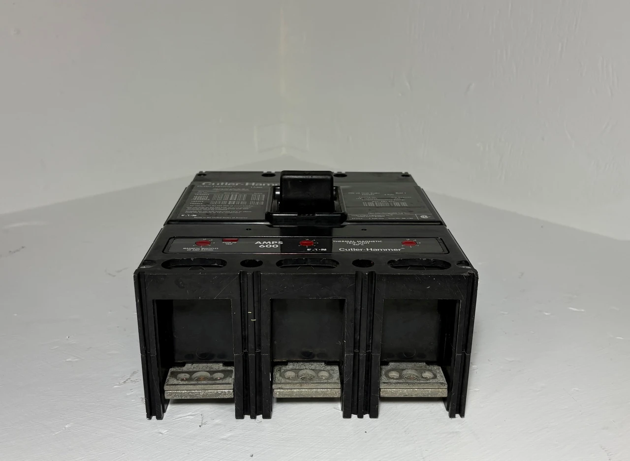 Cutler Hammer LSB360600E 600A Circuit Breaker w/ 600 Amp Trip Type LSE Eaton 3P (EM5532-1)