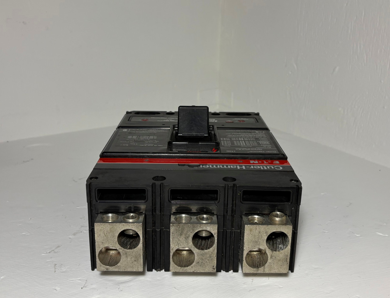 Cutler Hammer LSB360600E 600A Circuit Breaker w/ 600 Amp Trip Type LSE Eaton 3P (EM5532-1)