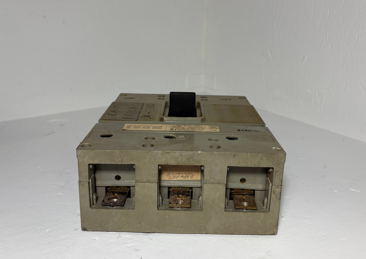 I-T-E Siemens HJ3F400 400A Circuit Breaker w/ 225 Amp Trip 600V HJ3-F400 HJ3T225 (EM5535-2)
