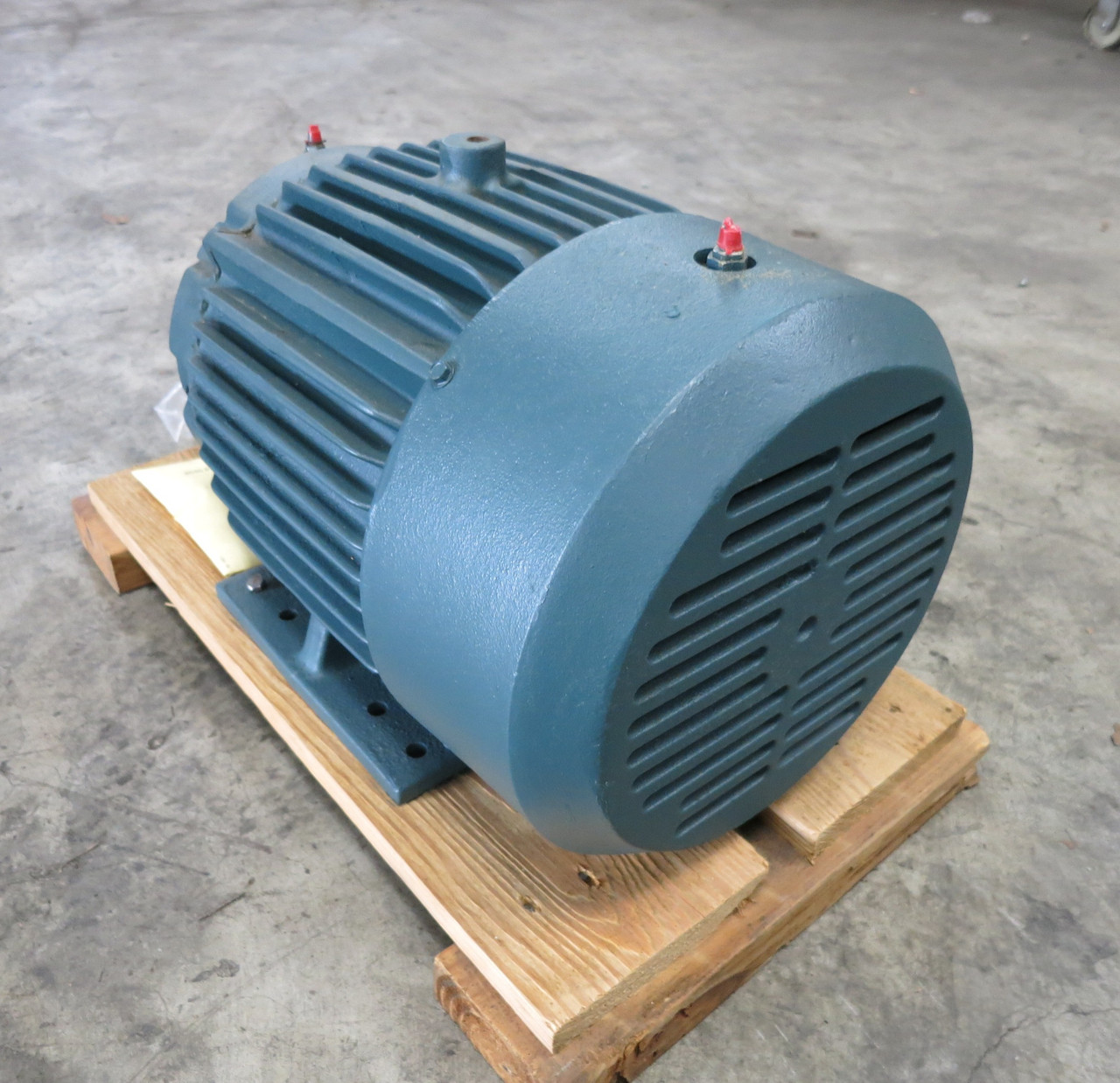 NEW Reliance 10 HP AC Motor 460V 215T TEFC 3510 RPM Duty Master XE P21G4062B (DW7390-1)