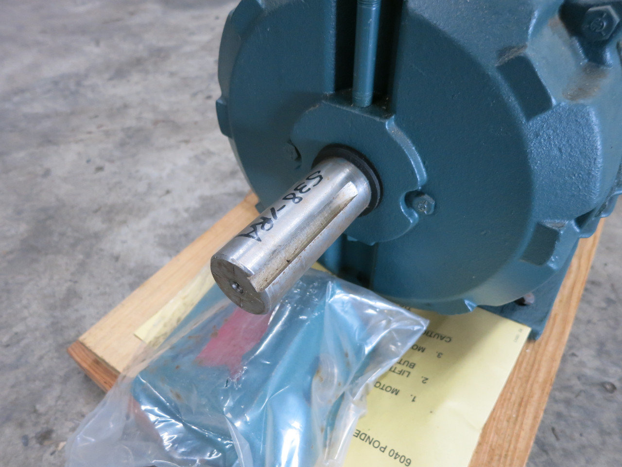 NEW Reliance 10 HP AC Motor 460V 215T TEFC 3510 RPM Duty Master XE P21G4062B (DW7390-1)