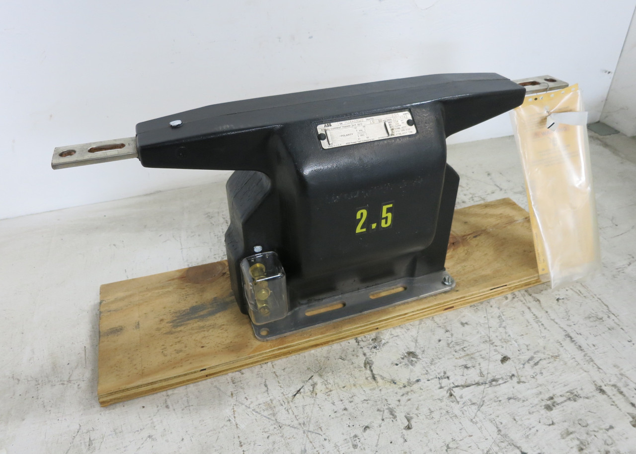 Image of NEW ABB 7524A03G22 Type KIR-11 Current Transformer Ratio 2.5:5A CT KIR11 2.5:5