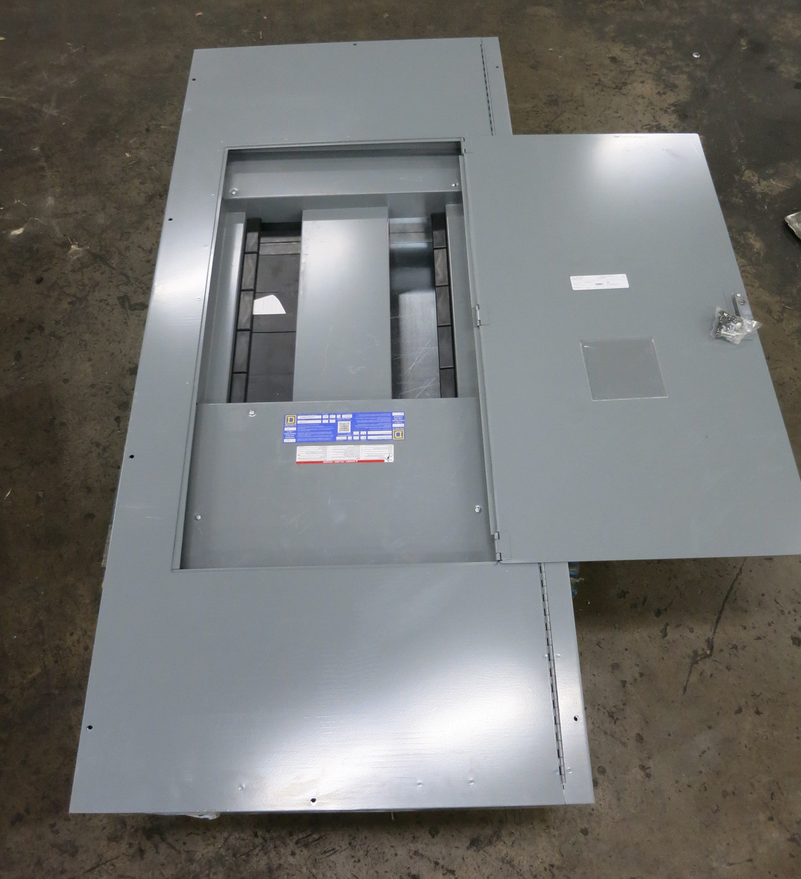 Image of NEW Square D I-Line HCJ 800A 480V Circuit Breaker Panel Board MLO 800 Amp 3PH 3W
