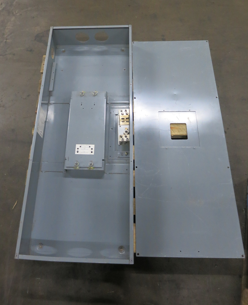Square D MAE-360008-S Molded Case Switch Enclosure 800A 600V Ser E1 800 Amp MAL (DW7401-1)