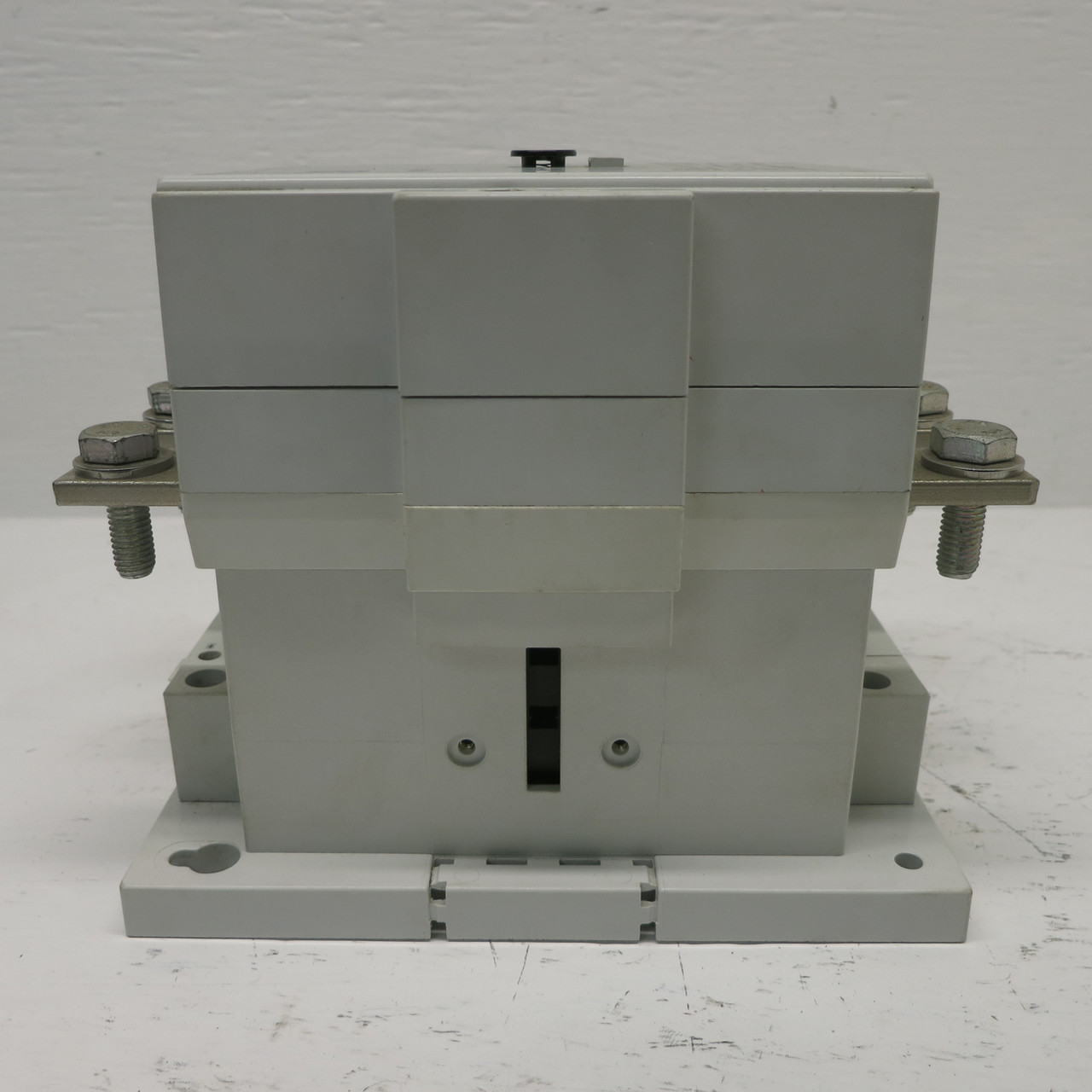Allen Bradley 100-D210 Contactor 600V 300A Non-Reversing 110/130V Coil 100D210 (AH0626-1)