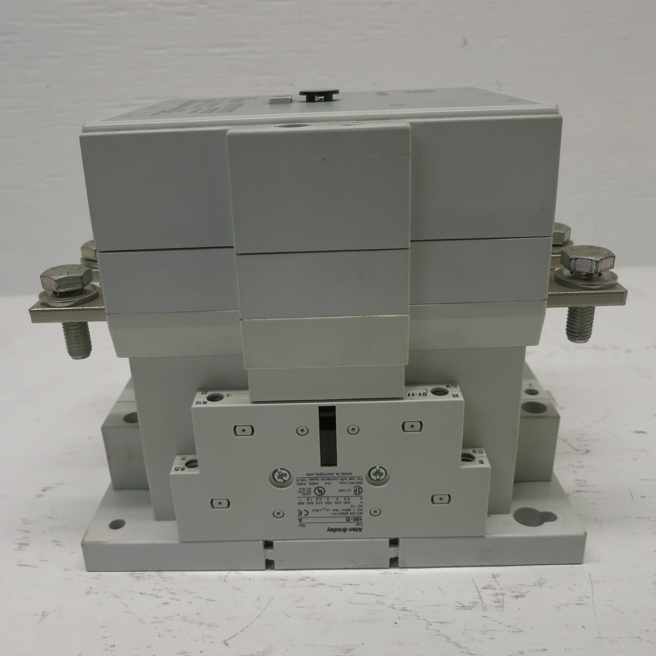 Allen Bradley 100-D210 Contactor 600V 300A Non-Reversing 110/130V Coil 100D210 (AH0626-1)