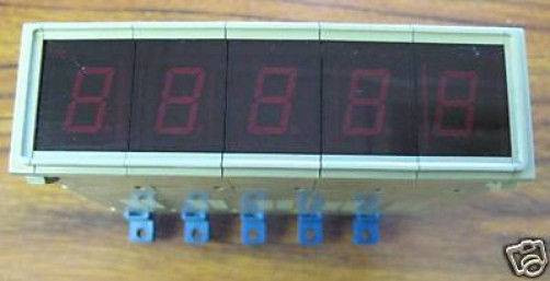 Image of Omron CZ-980-4 5-Segment LED Digital Display CZ9804 Monitor Operator Interface
