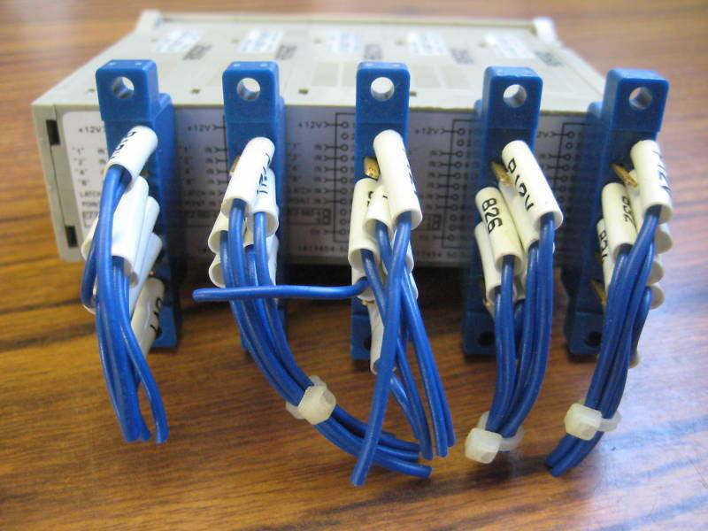 Omron CZ-980-4 5-Segment LED Digital Display CZ9804 Monitor Operator Interface (EBI3219-1)