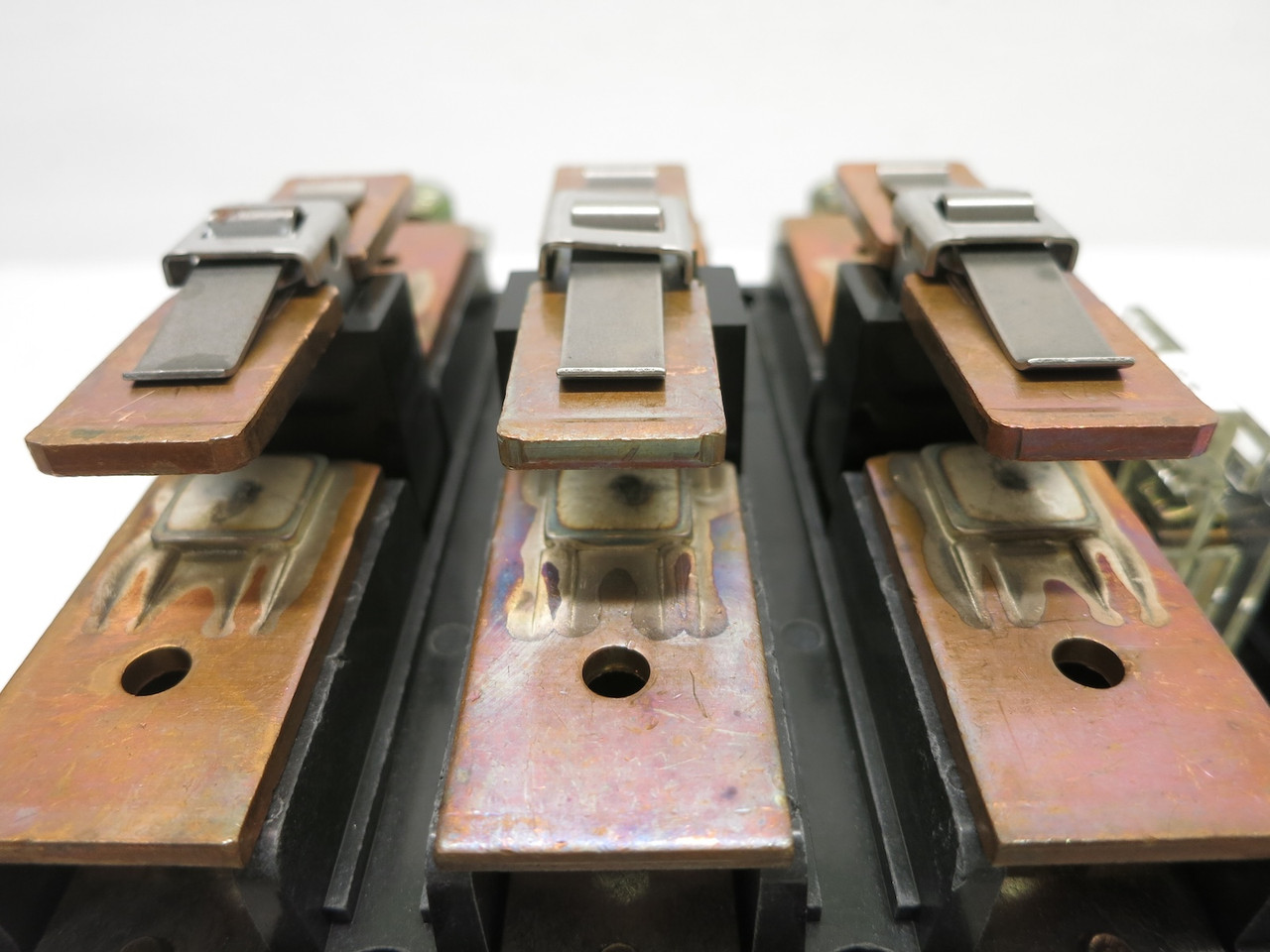 Allen Bradley 100-B250N*3 250 Amp Motor Starter 120V Coil 250 HP 100B250N3 250A (AH0629-1)