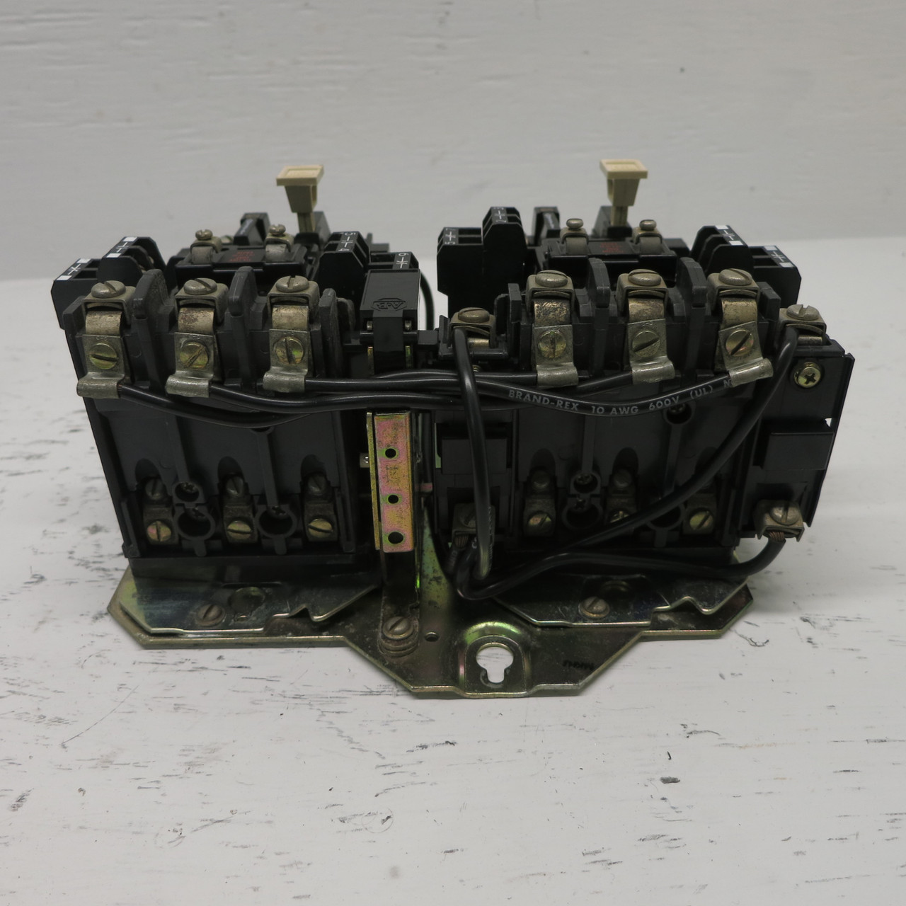 Allen Bradley 520F-BOD Size 1 2 Speed Starter 120V Coil 27A 520F-B0D No Heaters (AH0633-4)
