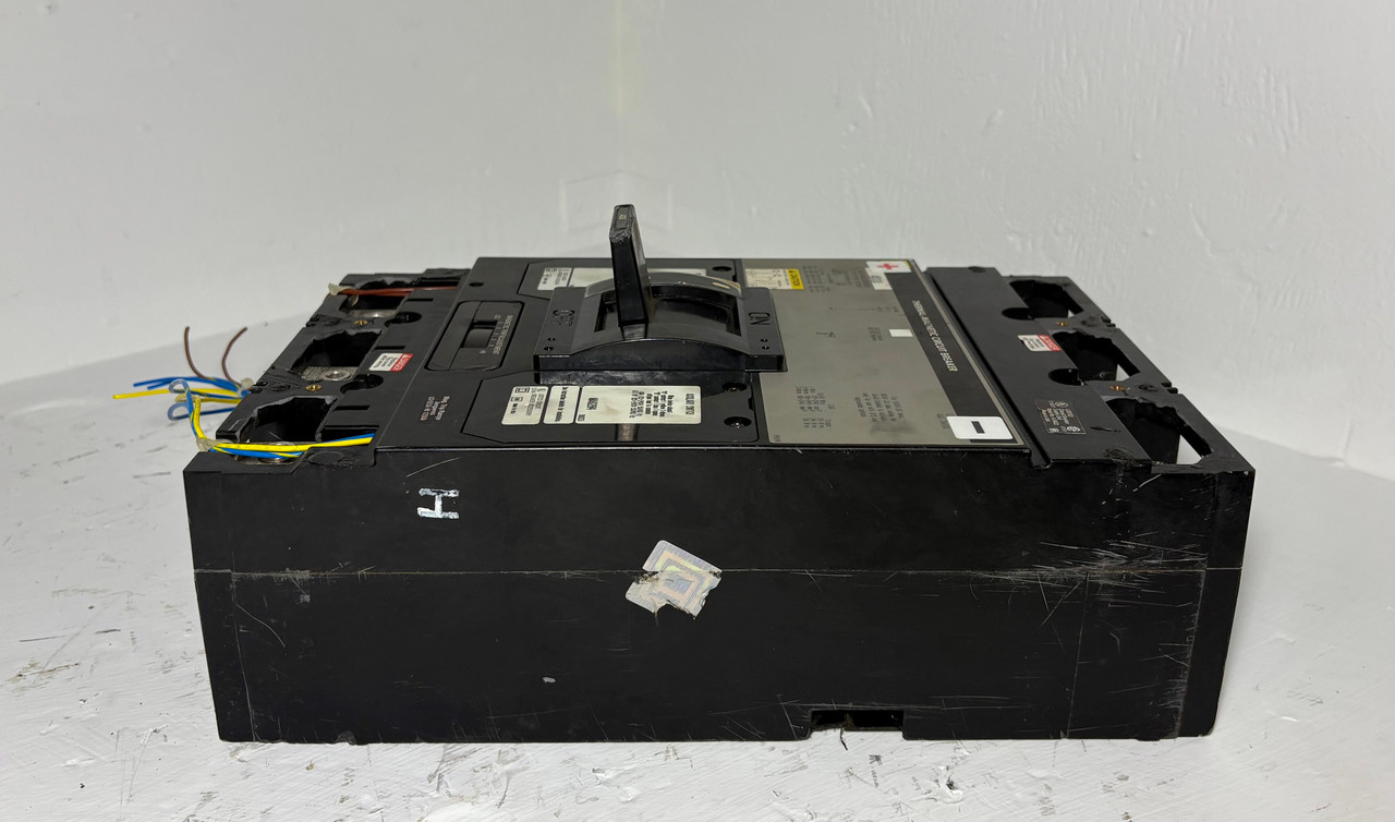 Square D MHL3640025DC1679 400A DC Circuit Breaker 500 VDC w/ UVR & Aux 400 Amp (EM5566-1)