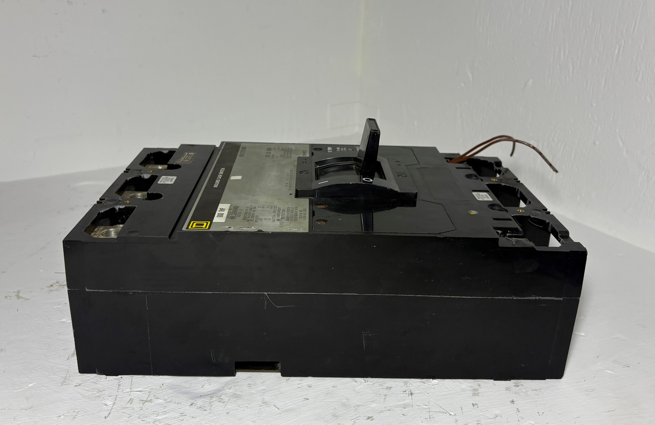 Square D MAL360008M 800A Molded Case Switch w/ UVR 600V 3 Pole Type MA 800 Amp (EM5567-6)