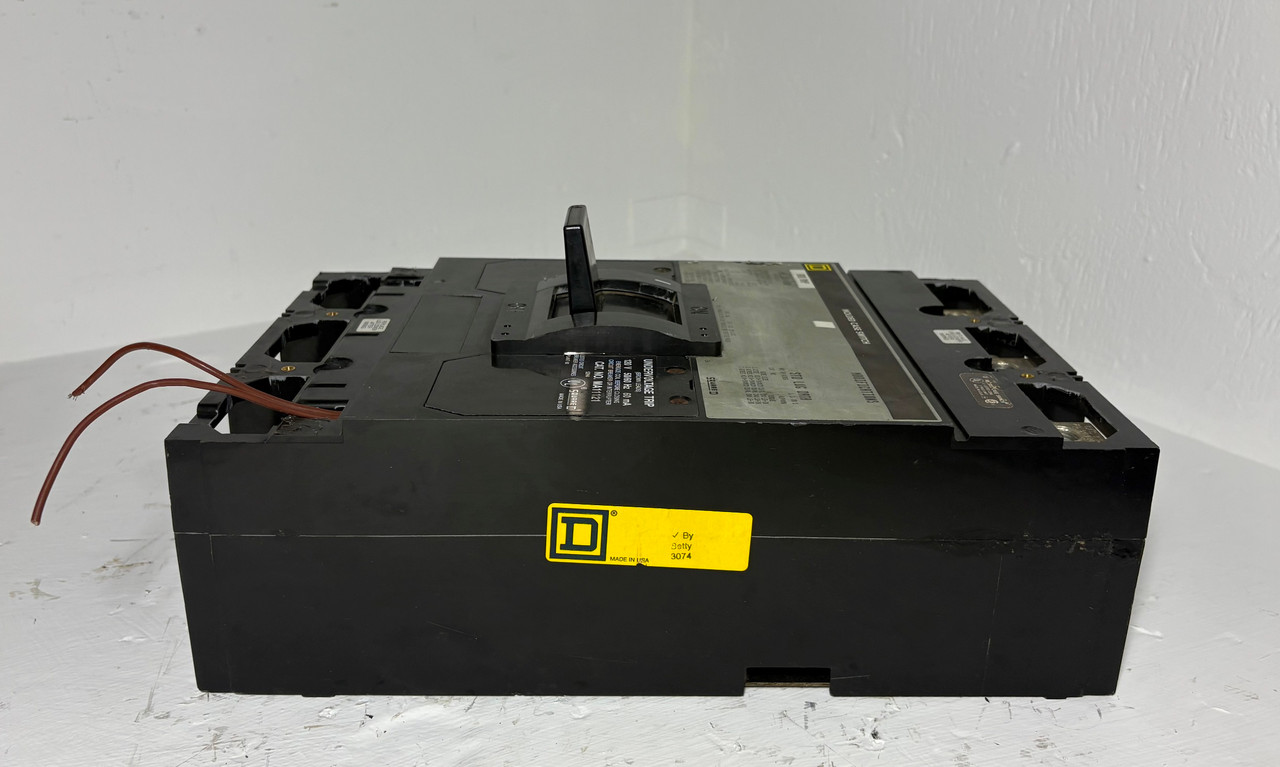 Square D MAL360008M 800A Molded Case Switch w/ UVR 600V 3 Pole Type MA 800 Amp (EM5567-6)