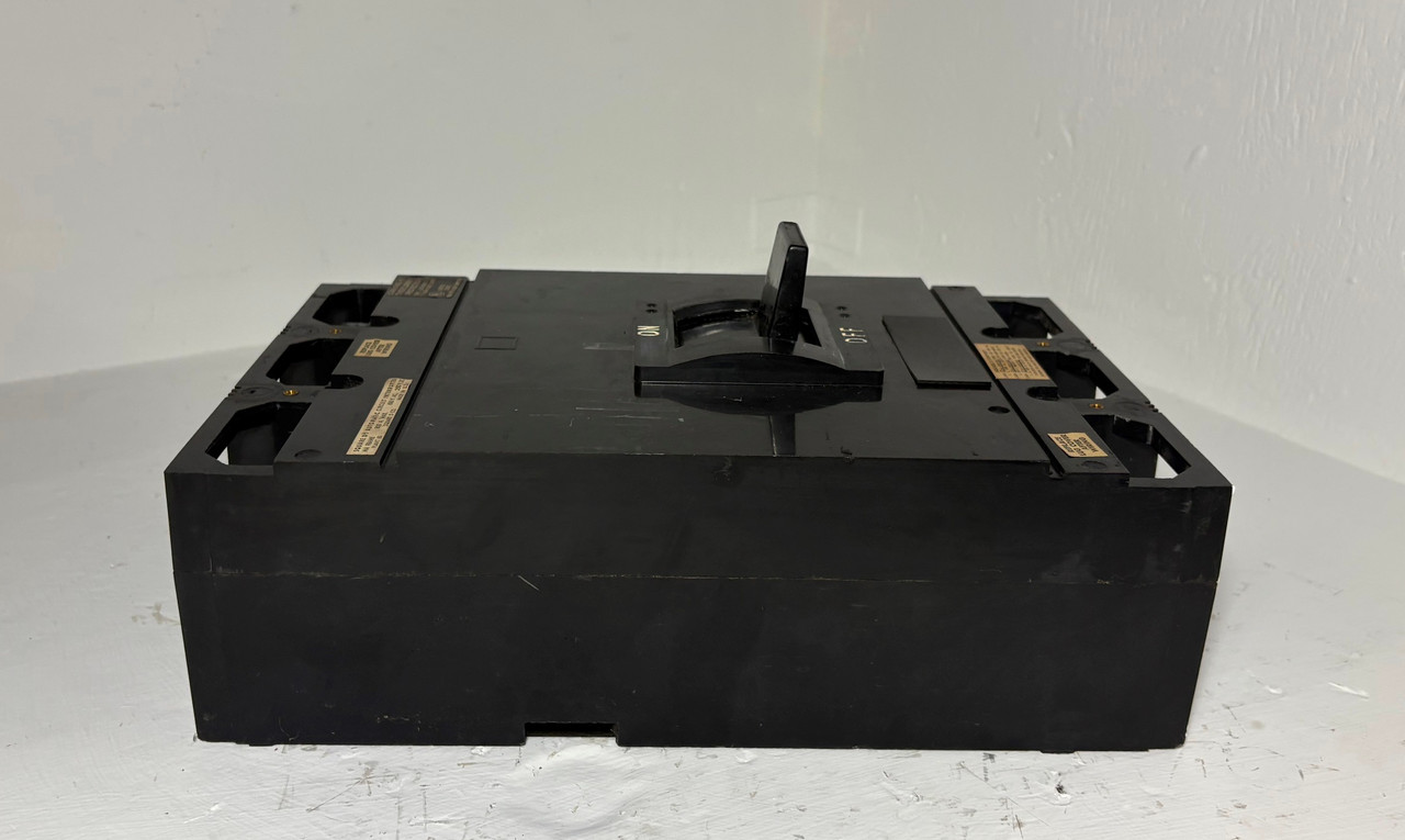 Square D MAL360008M 800A Molded Case Switch Black 600V 3 Pole MA Frame 800 Amp (EM5565-1)