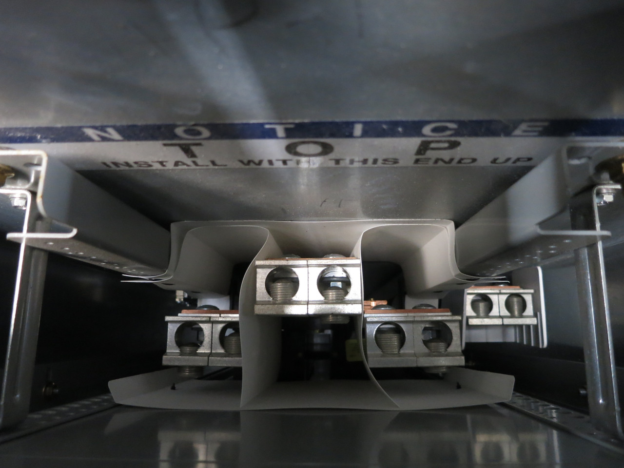 Eaton PRL1a 400A 208/120V Breaker Panel Board 3PH 4W 400 Amp MLO Lug Pow-R-Line (DW7417-1)