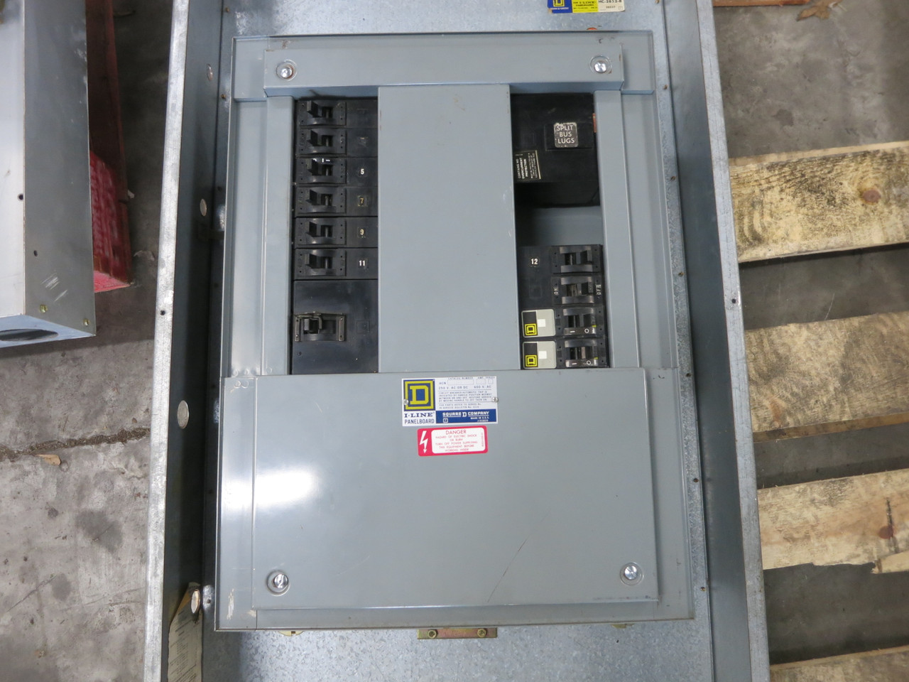 Square D 100A HCN I-Line Circuit Breaker Panel Board 600V MLO 3PH 4W 100 Amp (DW7416-1)