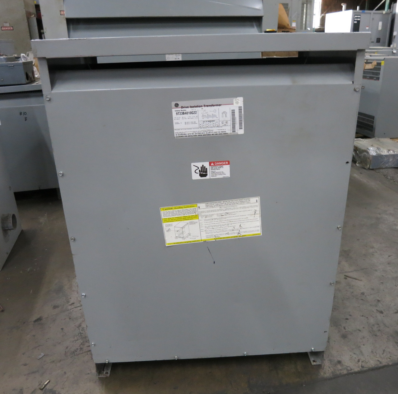 GE 145 kVA 460 Delta to 460Y/266 V 3PH Dry Type Transformer 9T23B4010-G22 460V (DW7429-1)