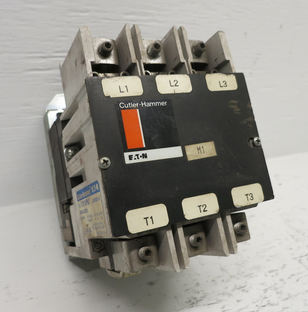 Image of Eaton CV10FN3 Size 4 AC Vacuum Motor Contactor 135A 100 HP 120V Coil 5285C54 A1