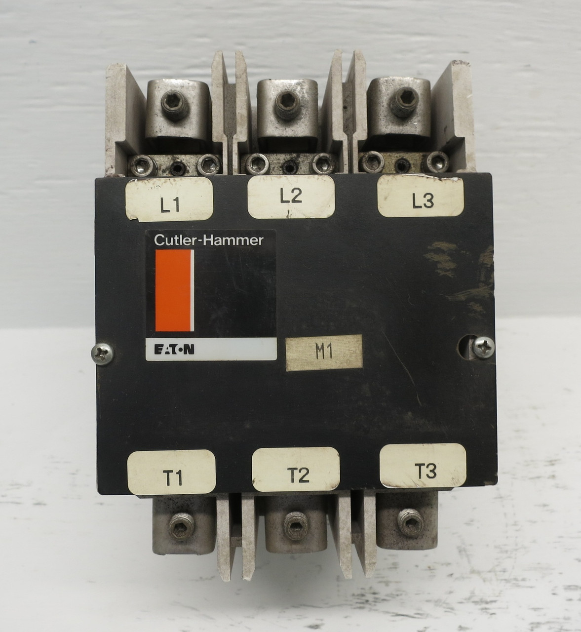 Eaton CV10FN3 Size 4 AC Vacuum Motor Contactor 135A 100 HP 120V Coil 5285C54 A1 (DW7431-1)